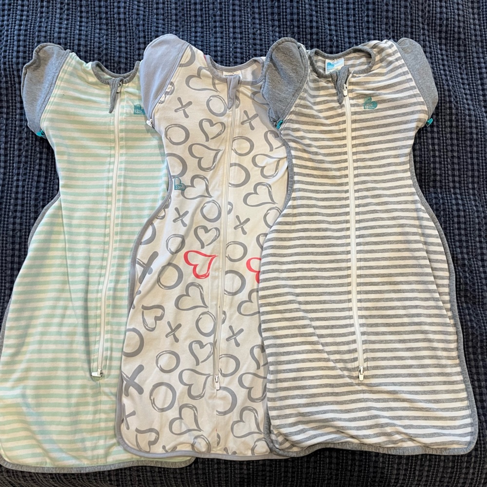 Lot of 3 Love to Dream Swaddles Up transition sleep suits - size Medium